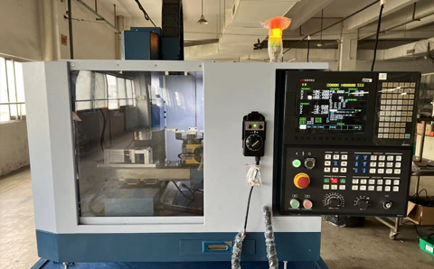 廣東星空无限传媒官网（dǎo）VMC220 微型數控加工中心、桌麵教（jiāo）學用數控機床，功能加大（dà），四軸聯動