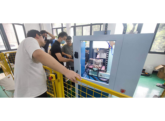 五軸數控(kòng)技術是製造業(yè)的靈魂