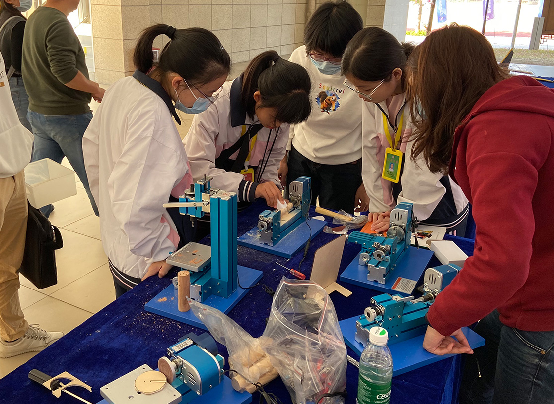 DIY小(xiǎo)機床:寓教於(yú)樂的創意之(zhī)旅