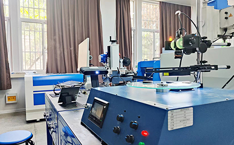 創客(kè)小機(jī)床是勞技(jì)室的好(hǎo)幫手(shǒu)